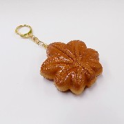 Momiji Manju (Maple Leaf-Shaped Steamed Bun) Keychain - Fake Food Japan