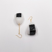Onigiri (Rice Ball) (small) Pierced Earrings - Fake Food Japan
