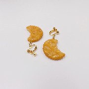 Broken Cracker Ver. 2 Clip-On Earrings - Fake Food Japan