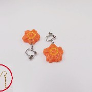 Flower-Shaped Carrot (mini) Pierced Earrings - Fake Food Japan