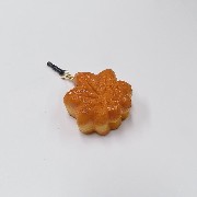Momiji Manju (Maple Leaf-Shaped Steamed Bun) (small) Headphone Jack Plug - Fake Food Japan