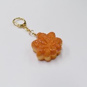 Momiji Manju (Maple Leaf-Shaped Steamed Bun) (small) Keychain - Fake Food Japan